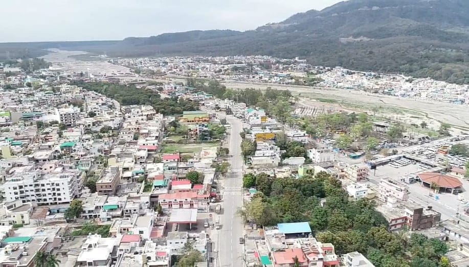 Coronavirus uttarakhand: Rishikesh Public in Fear after 4 corona positive found in 3 days, photos