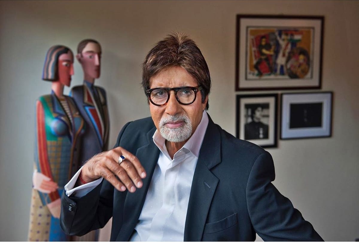 Amitabh bachchan Write A Beautiful Poem To Define Doctors Says They are Like God in White Coat