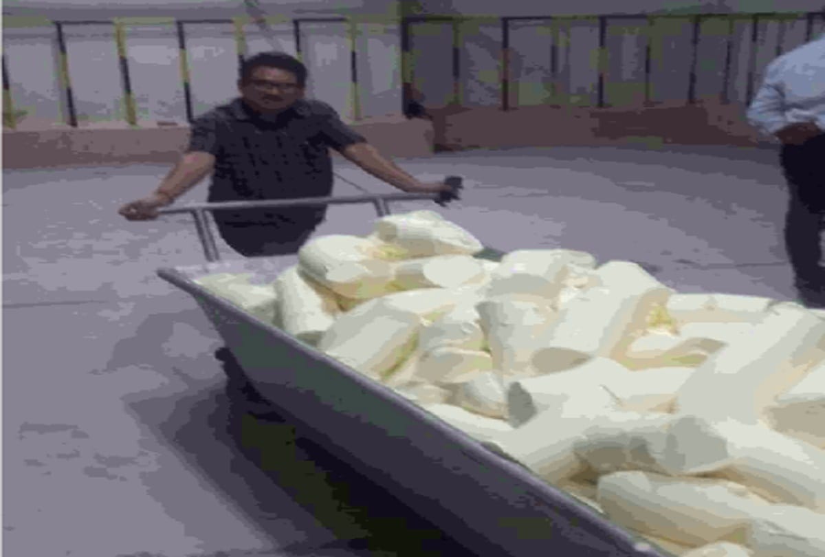 milk not sold due to lockdown milk union of moradabad made 25 tons of ghee and 21 tons of butter