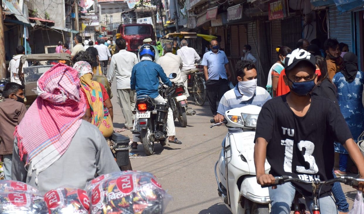 New rules to open shops further increase congestion on roads