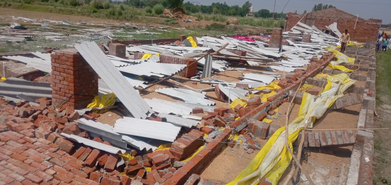 Two poultry farms and dashed