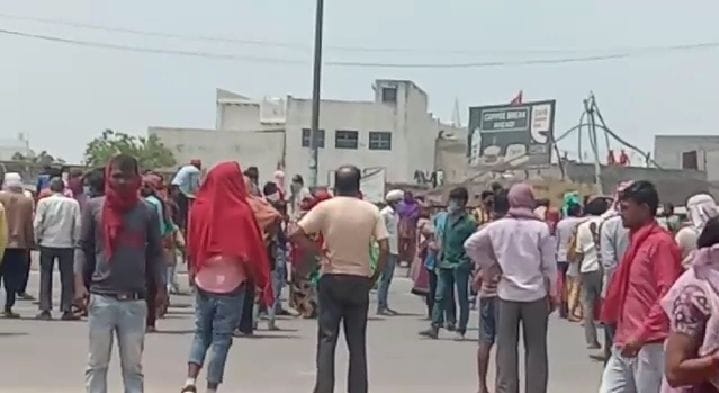 lock down, food, workers, protest, police, sonipat