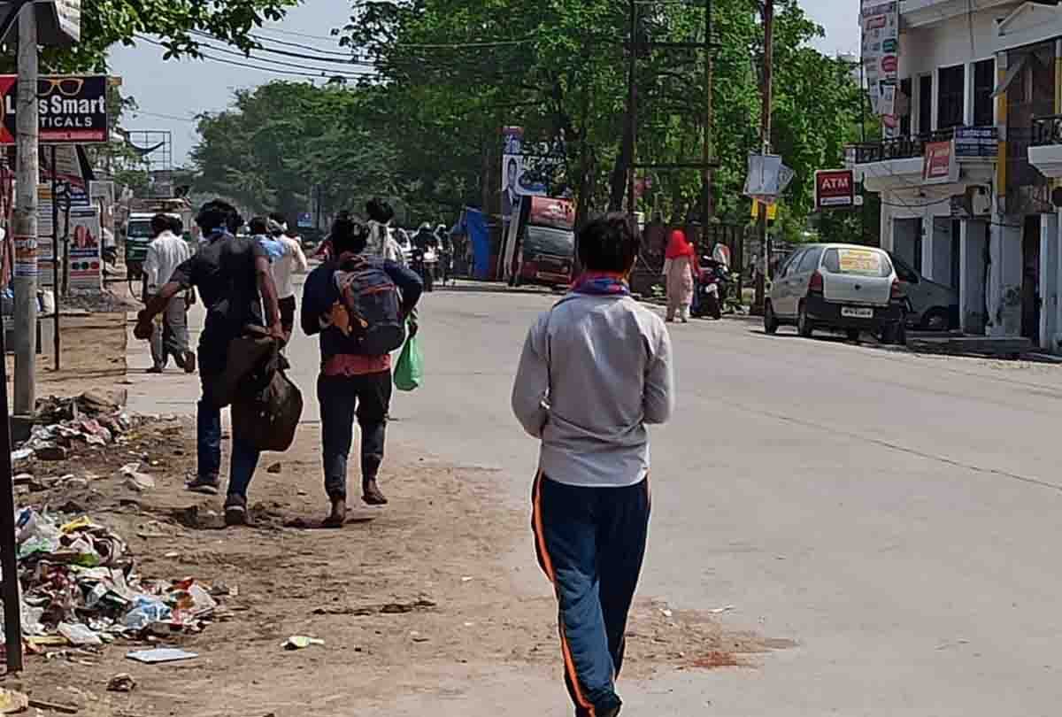 lockdown in kanpur : 1300 km distance from Hyderabad completed by walking  13 days