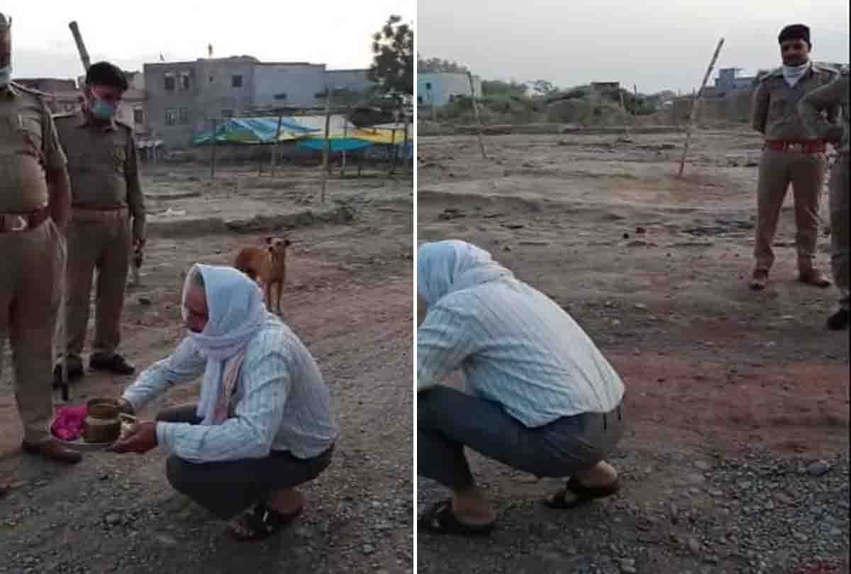 Kanpur police committed indecency with the elderly