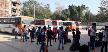 Student and there family reached ballia from prayagraj by roadways bus