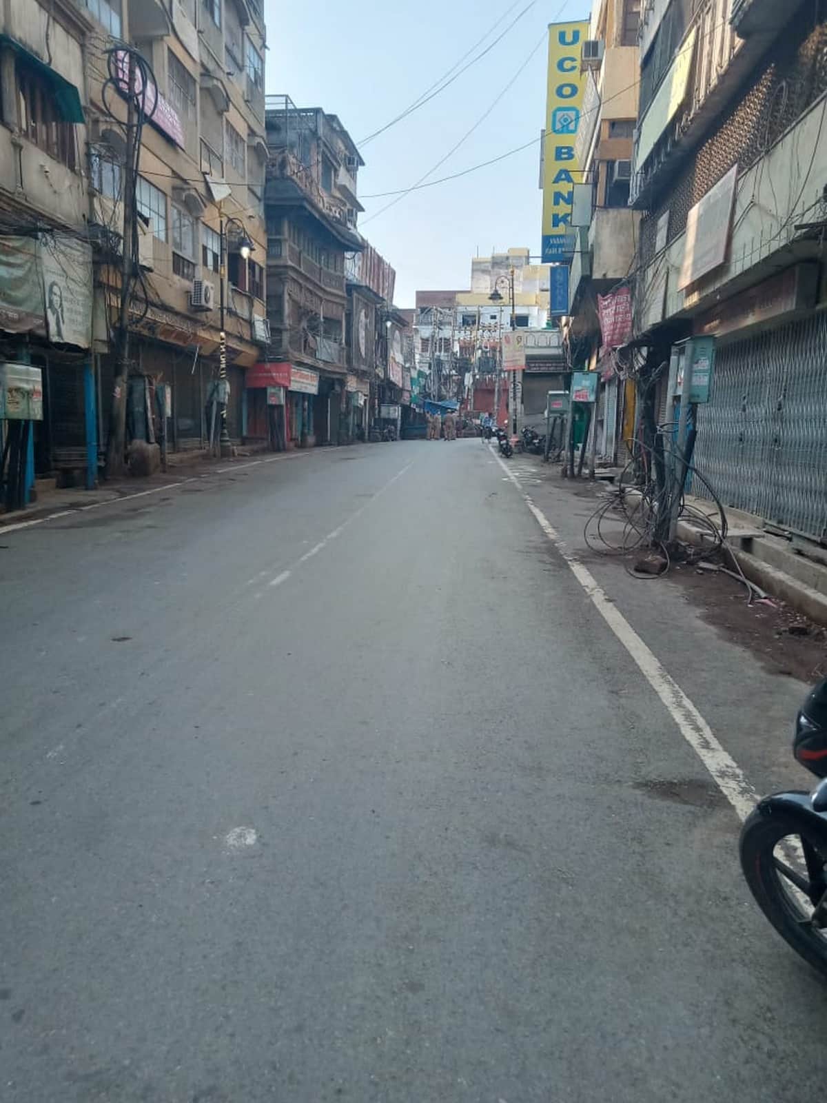 Total full lockdown in varanasi shops closed no activity in city