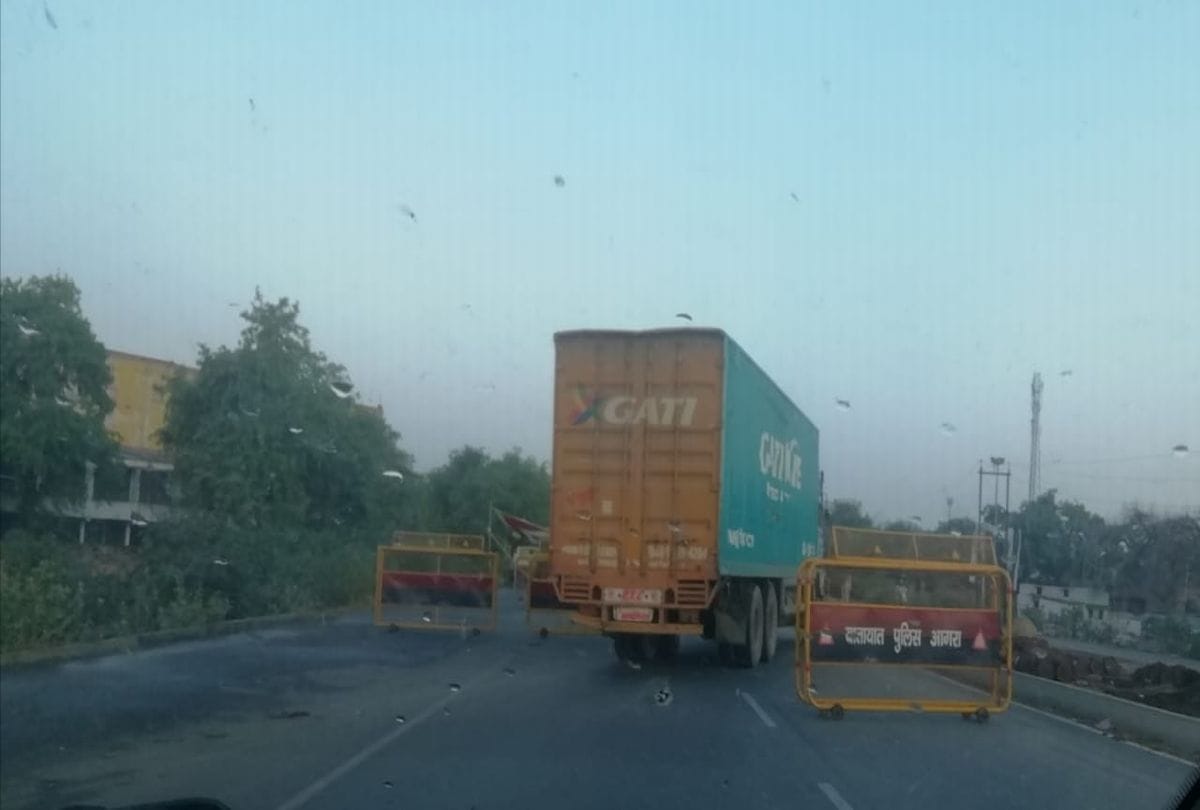 Lockdown Not Effects Morning Vehicles Run On Highway