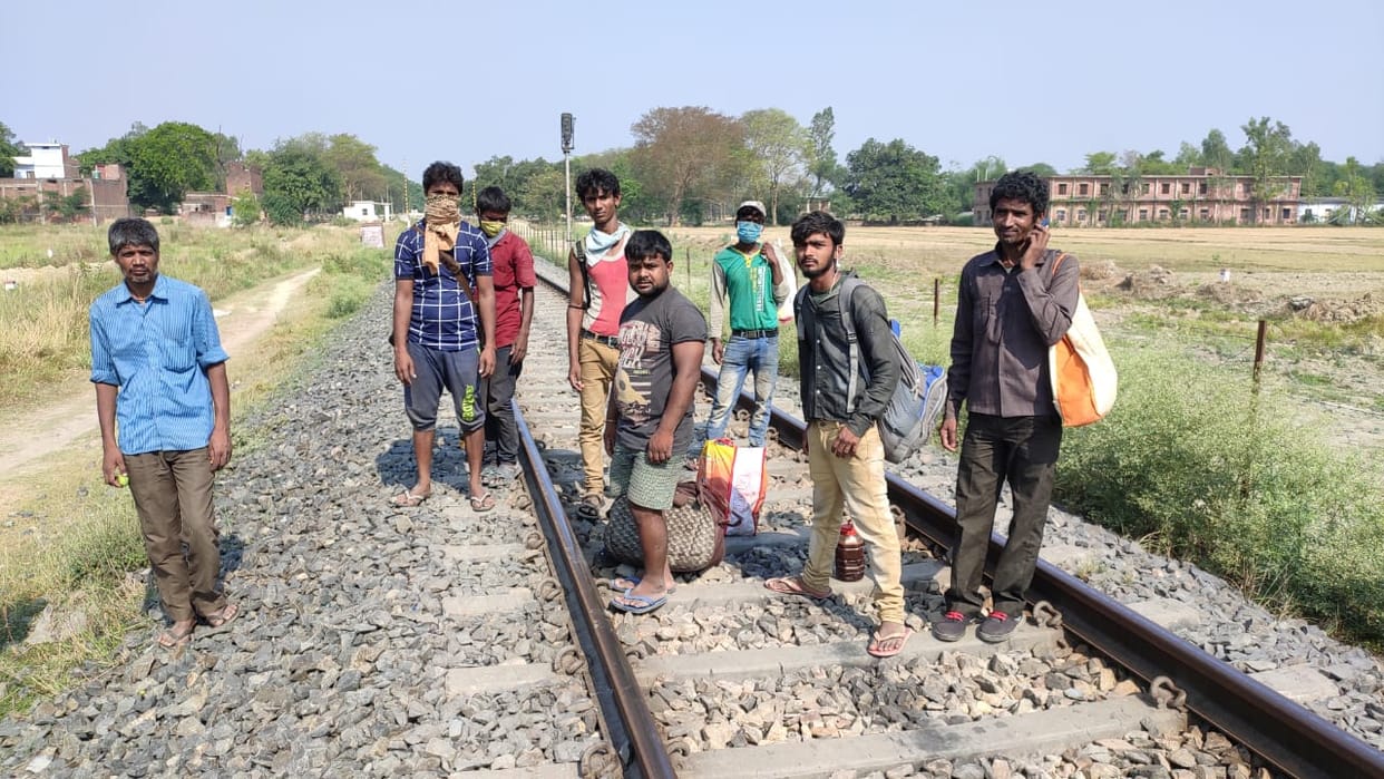 Travel from Hyderabad to Azamgarh in 13 days