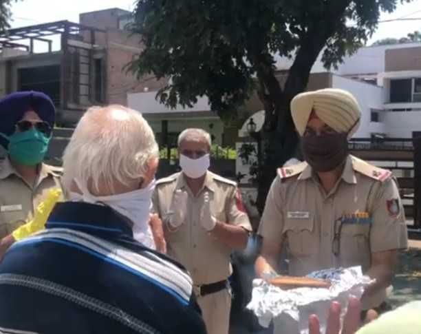 ... Now Police Celebrates Birthday of 86-Year-Old Elder