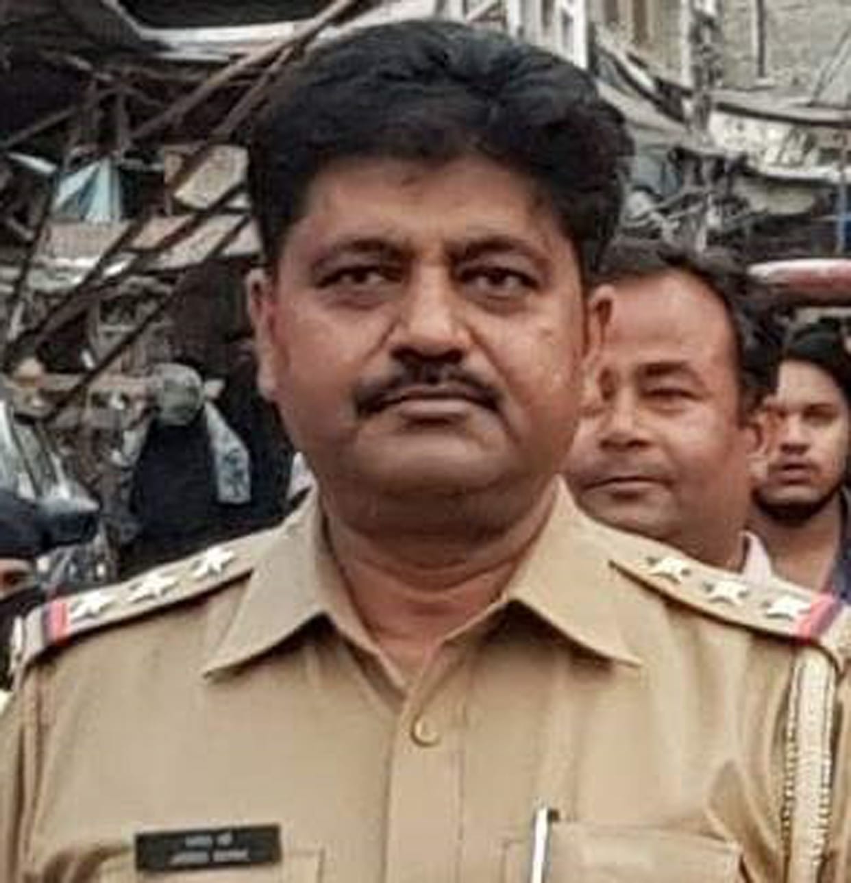 Policemen honestly doing their duty in worst situation.