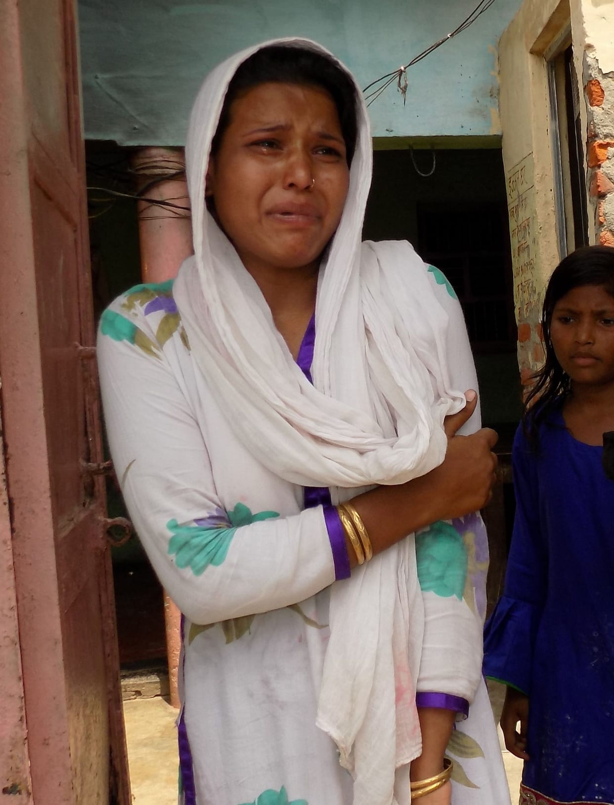 Hathras: Stoned over the dispute over children, many injured