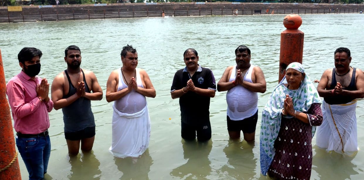 Indicative worship on the occasion of Ganges