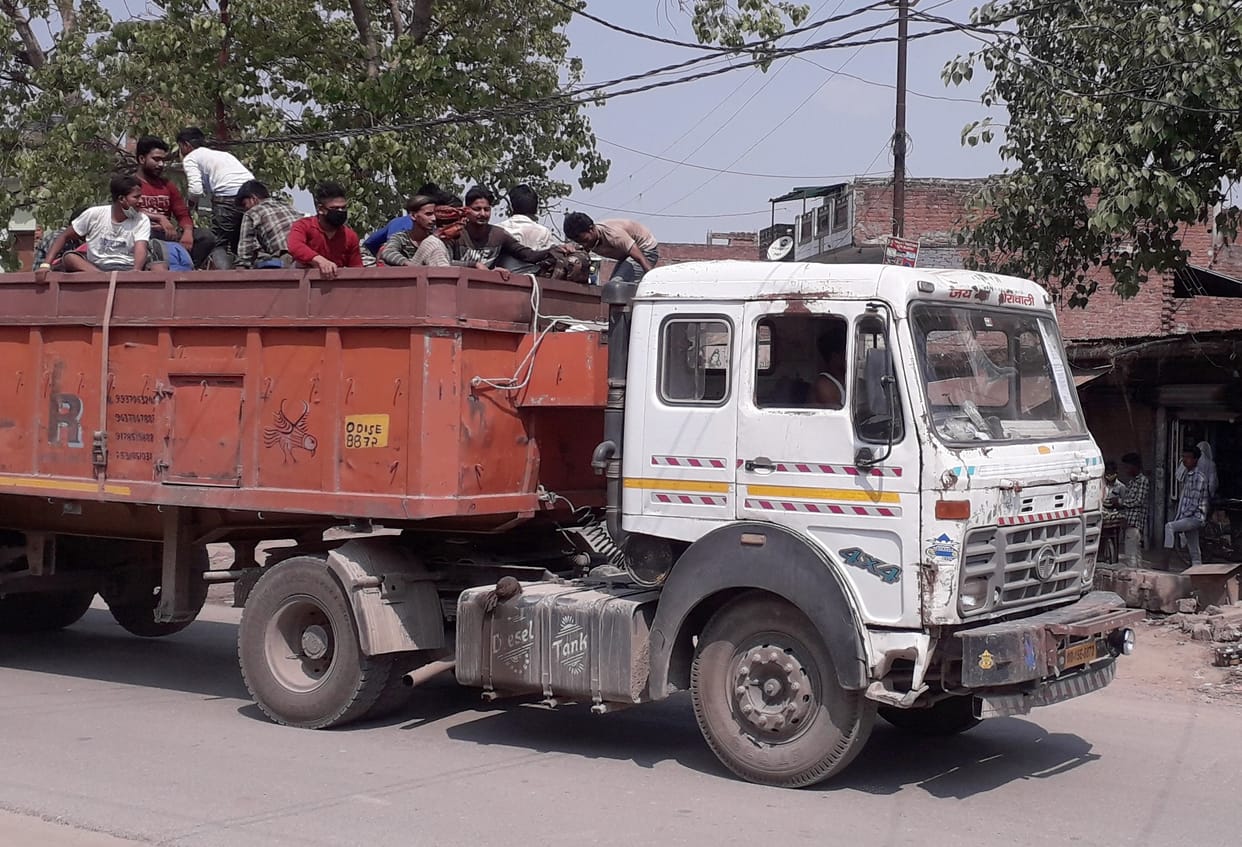 Corona : Migrants from Maharashtra and Gujarat are big challenge