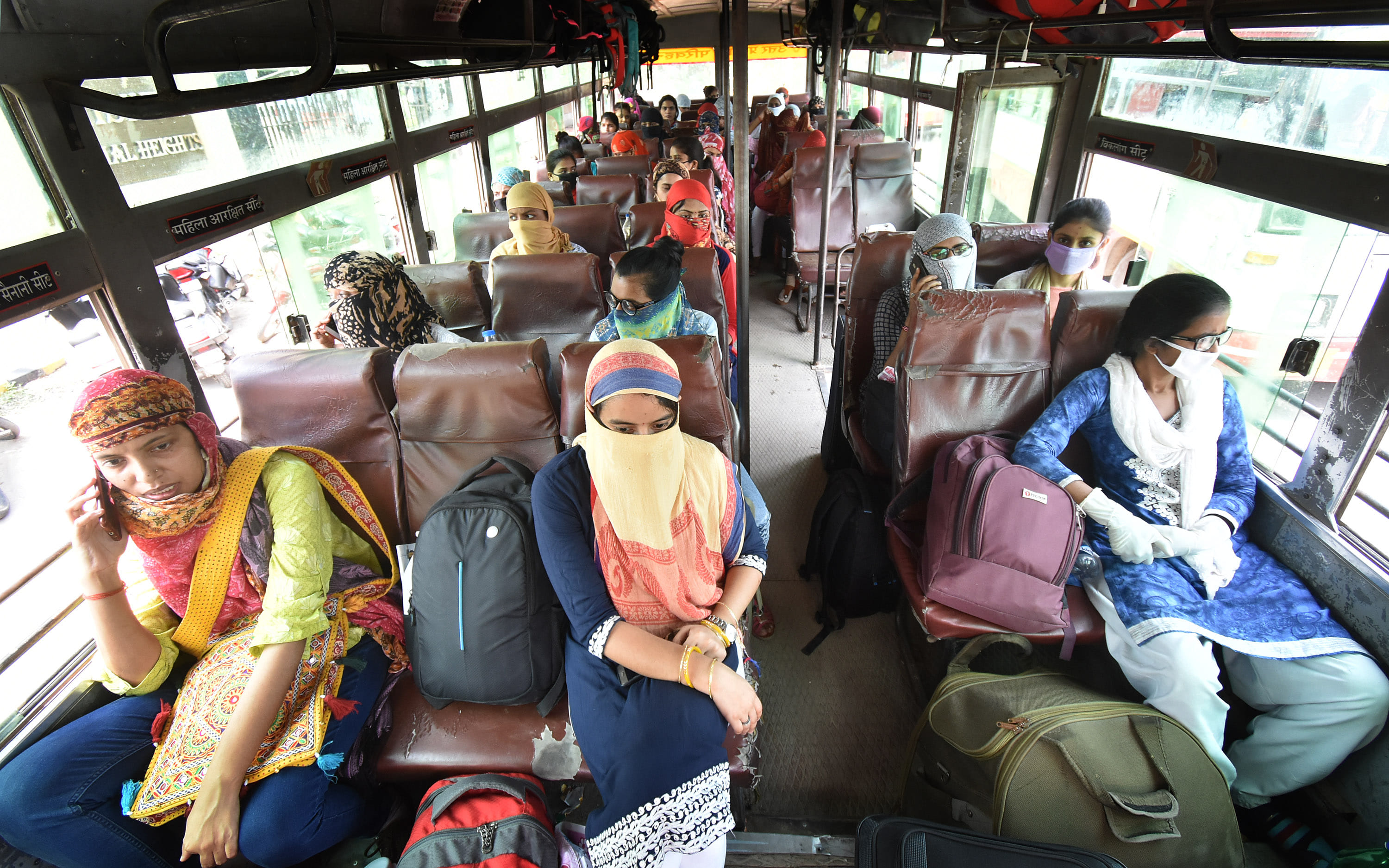 ayagraj: Dreams closed in bundle, students started worrying about the future