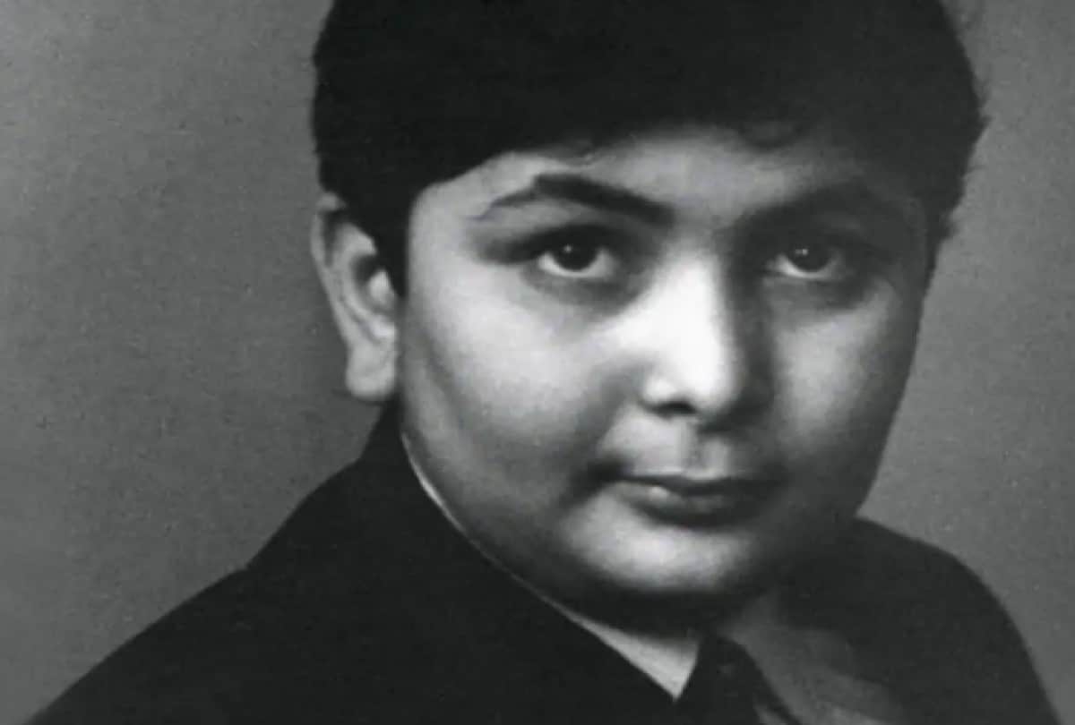 Rishi Kapoor Birthday know the school incident of late actor with Raj kapoor and prithviraj kapoor