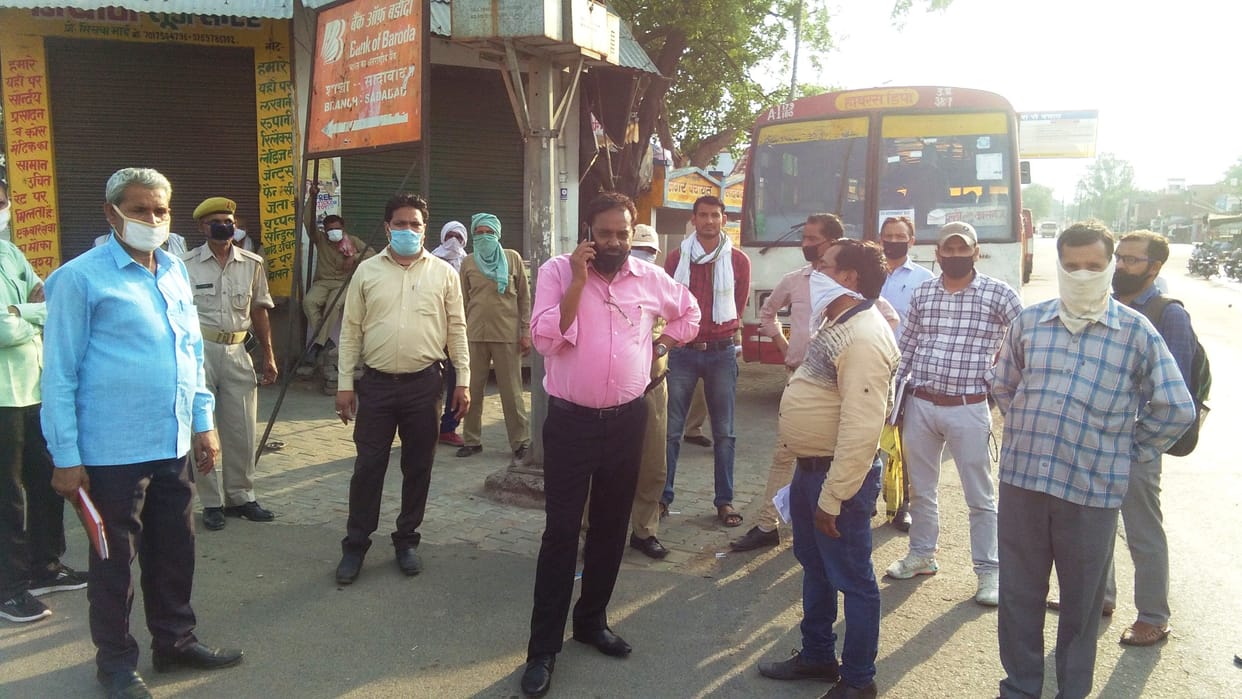 Hathras: 216 laborers left for Madhya Pradesh and Jammu and Kashmir