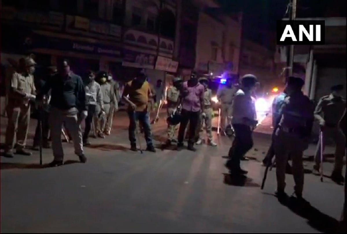 Gujarat: Police face stone pelting in Panchmahal in Godhra during containment zones sealing COVID-19 lockdown