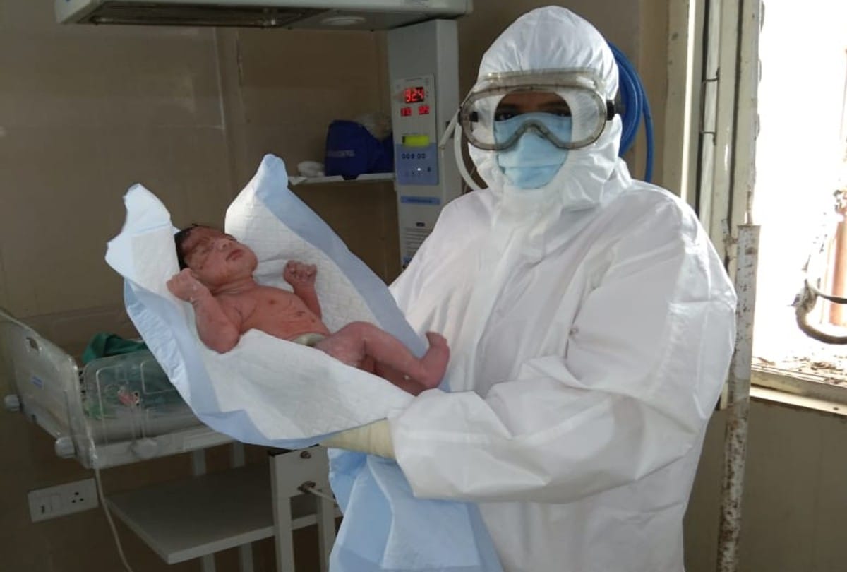 Woman Gives Birth Baby In COVID-19 Hospital Agra