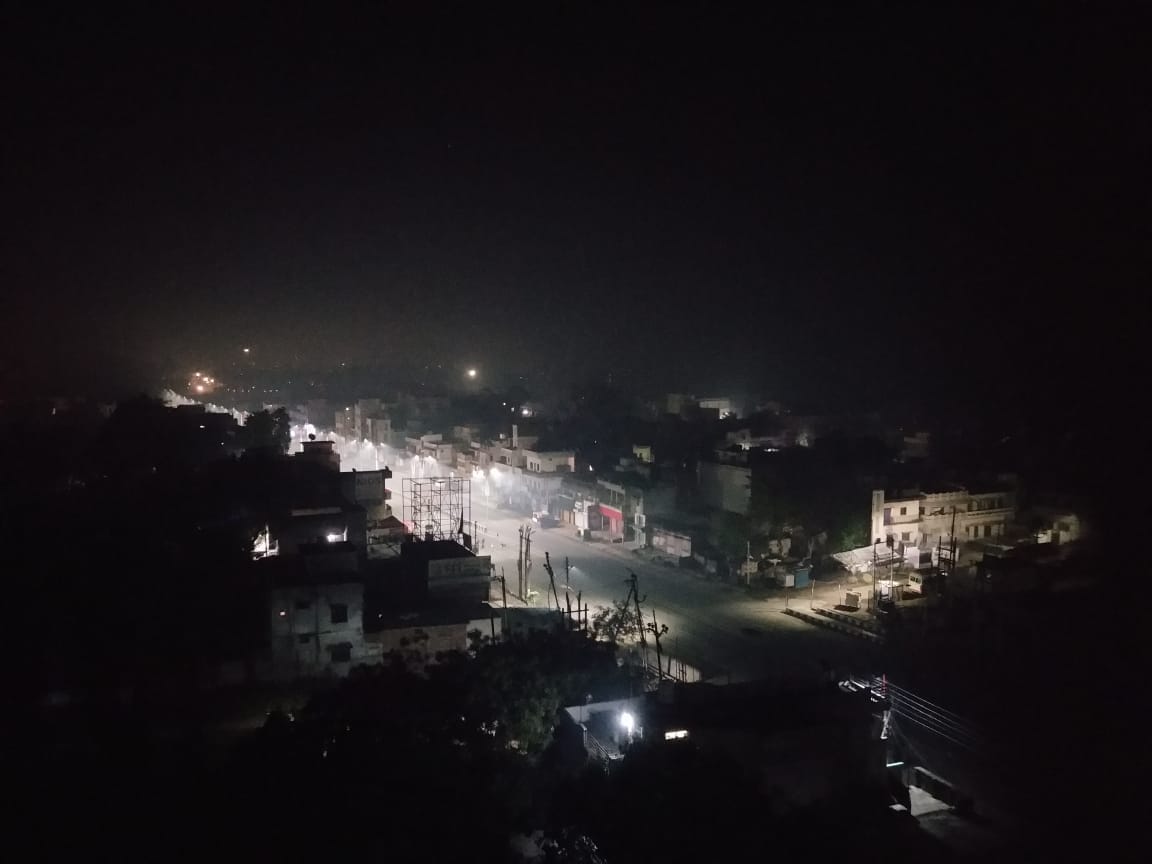 smoke spread in sky in gorakhpur