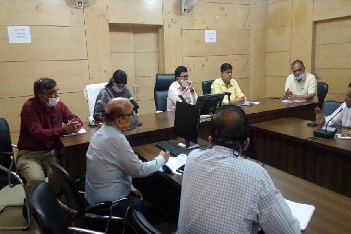 Corona Virus Update, It was decided in the meeting that corona will not be treated in 10 private hospitals in Meerut