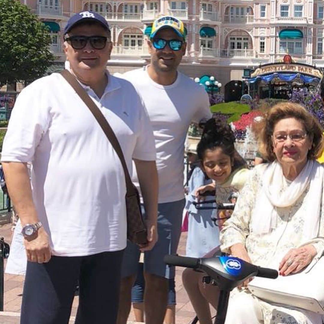 Rishi Kapoor son-in-law Bharat Sahni shares an UNSEEN family photo with Neetu Kapoor on Mothers Day