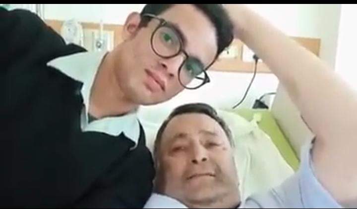 Rishi Kapoor Death: uttarakhand dheeraj sing song with rishi kapoor in hospita video viral after death
