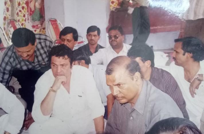Rishi Kapoor Death: uttarakhand dheeraj sing song with rishi kapoor in hospita video viral after death