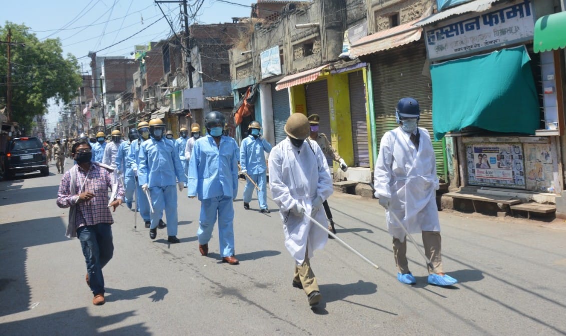 Police descended on the streets, appeals to people to stay in homes