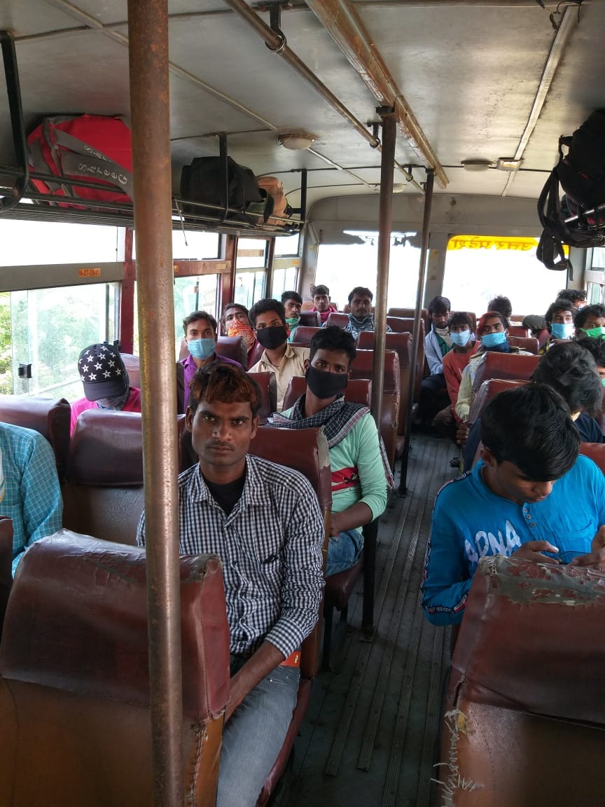 1063 workers of UP left for homes in 43 buses