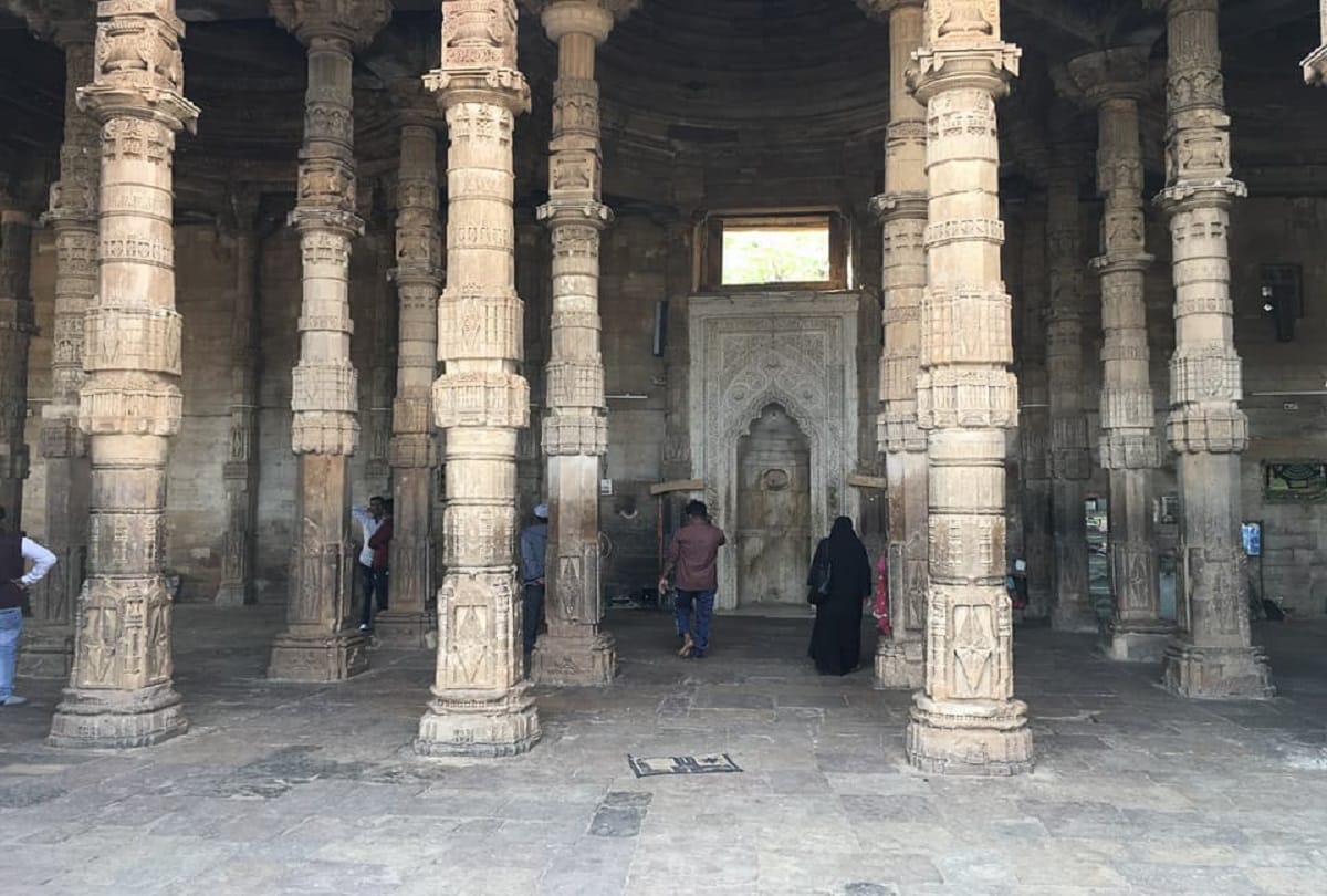 History of Adhai Din Ka Jhonpra It is one of the oldest mosques in India