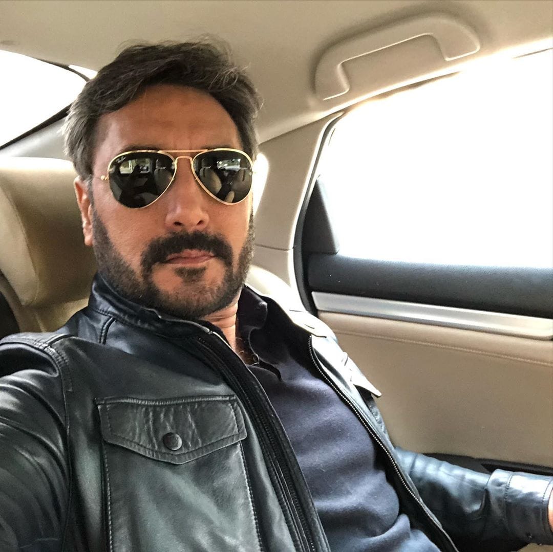 Pakistani actor Adnan Siddiqui apologises for make fun of Sridevi   and Irrfan Khan death in TV show by host