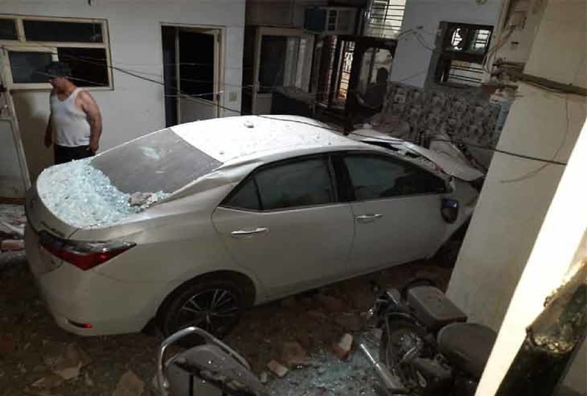 faridabad man collides in boundary wall of house and then car entered in bedroom full house destructed