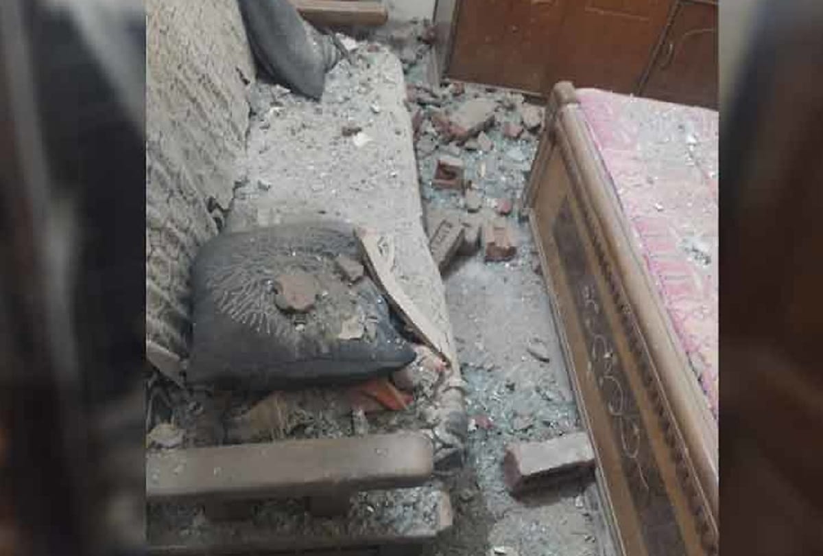 faridabad man collides in boundary wall of house and then car entered in bedroom full house destructed