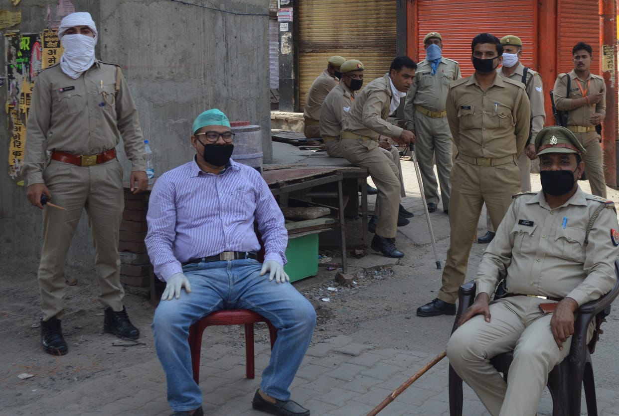 Hathras: Trouble in administration, panic among people due to getting three cases in 24 hours