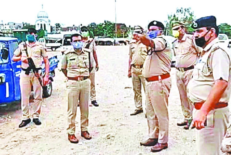 Coroanvirus, Lockdown, entry in panchkula after thermal screening