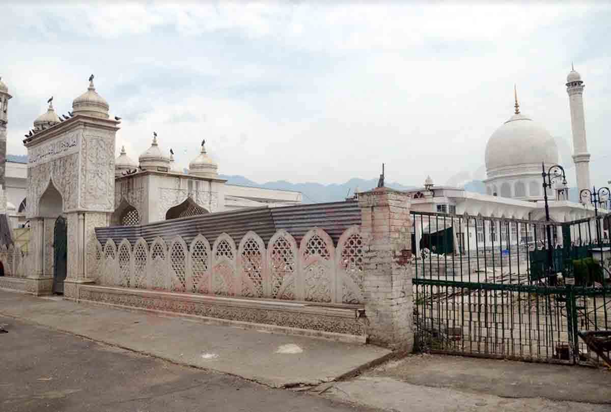 ramadan 2020ः muslims doing Allah's worship in home due to lockdown in jammu kashmir