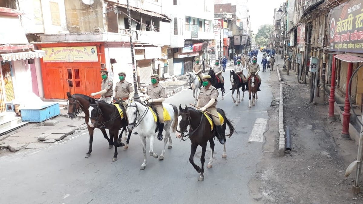 coronavirus covid 19 cases 61 in varanasi commissioner and IG did route march