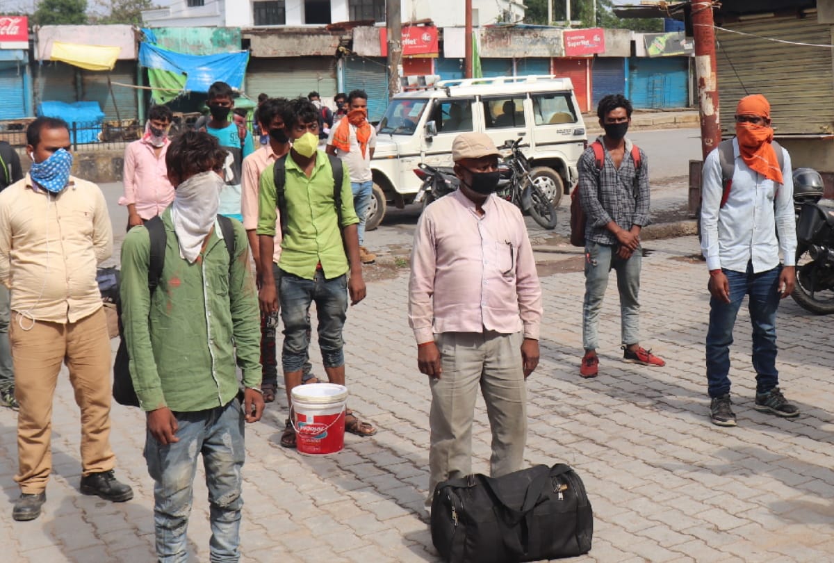 DM order not permitted open any services during lockdown in orange zone gorakhpur