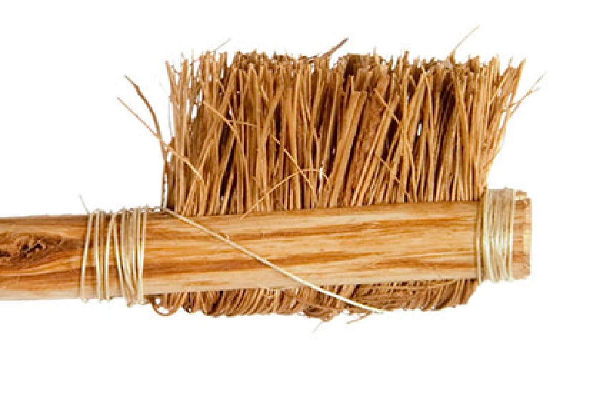 China made brush patent In 1498, first toothbrush made of animal hair, history of toothbrush