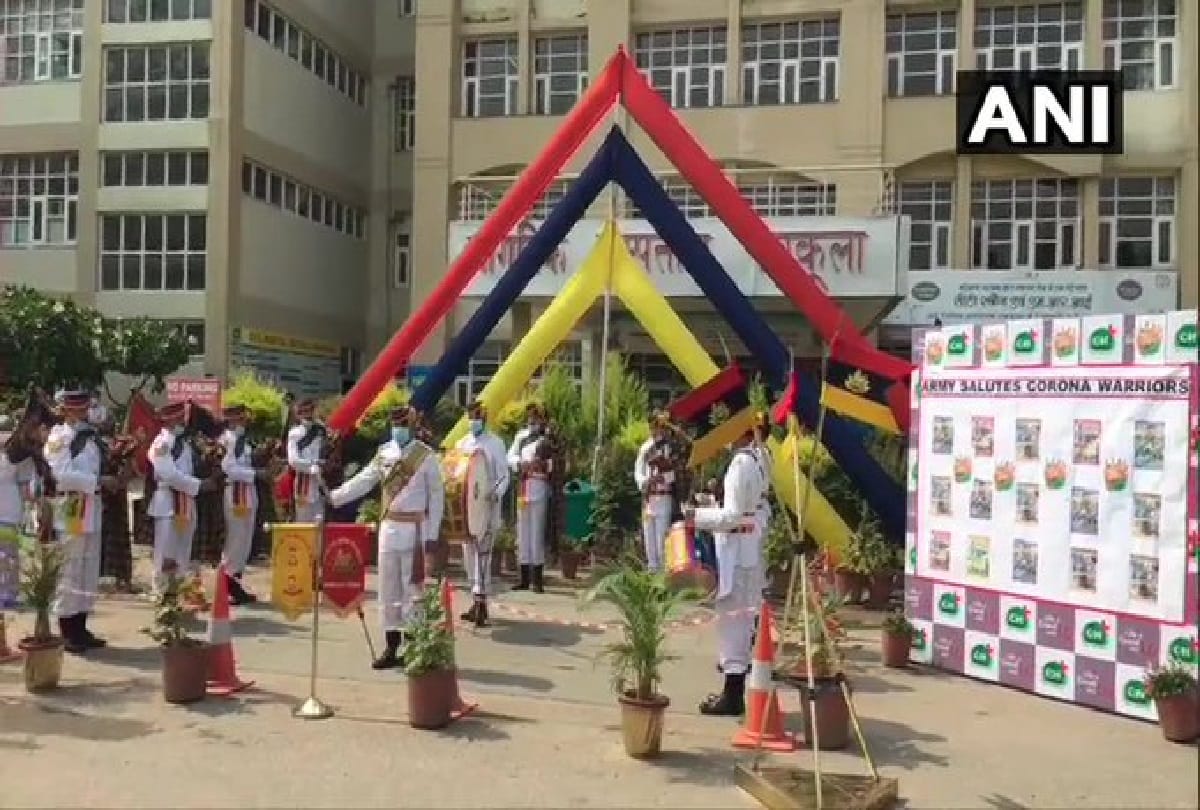 Indian Armed Forces pay tribute to Corona Warriors, Air Force Navy and Army salute to Doctors Nurses and Health Workers