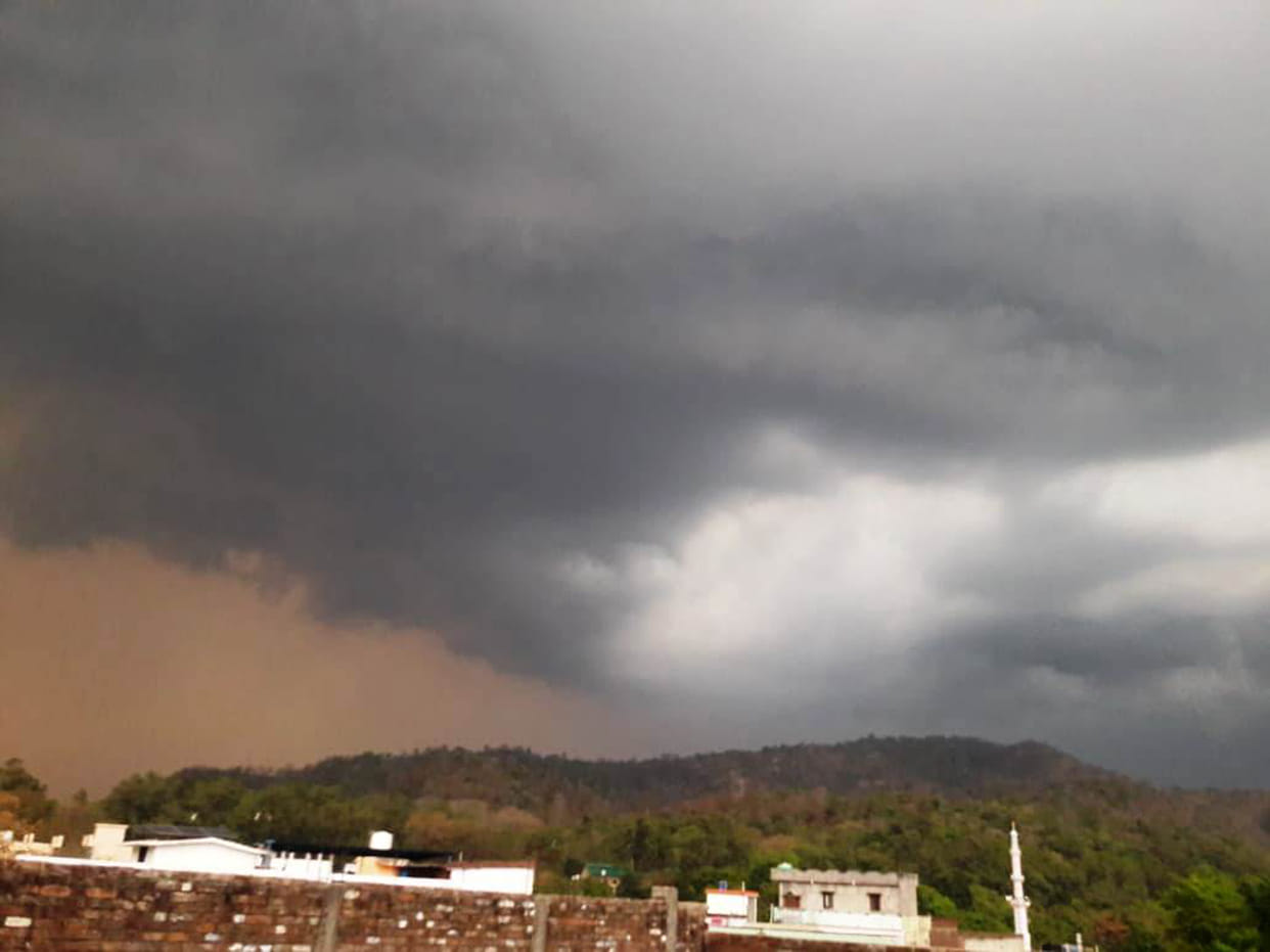 Weather changes due to drizzle, farmers worried