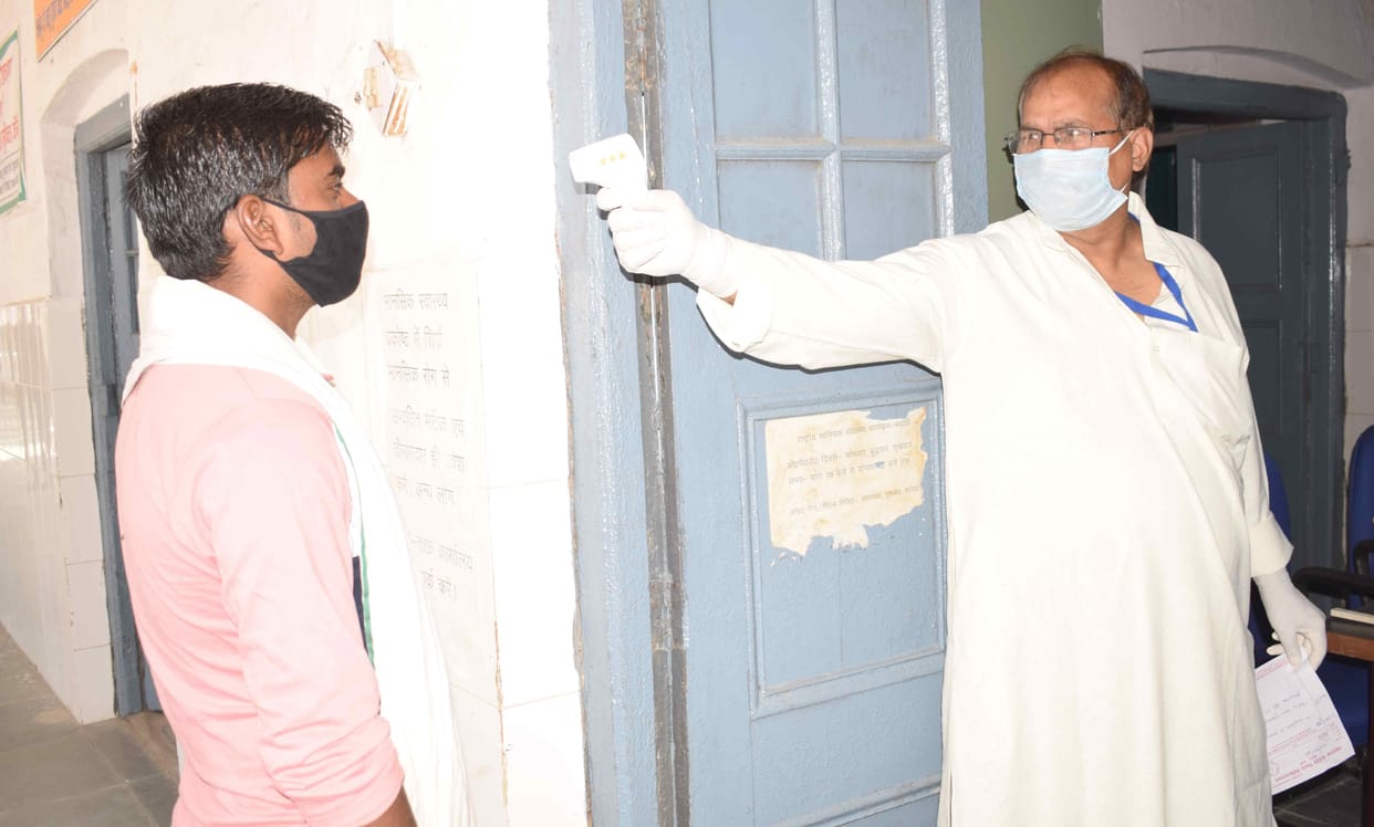260 migrants from Mumbai and Surat