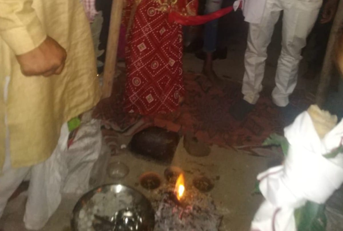Marriage In Lockdown At Kasganj Groom Wedding Bride By Bike