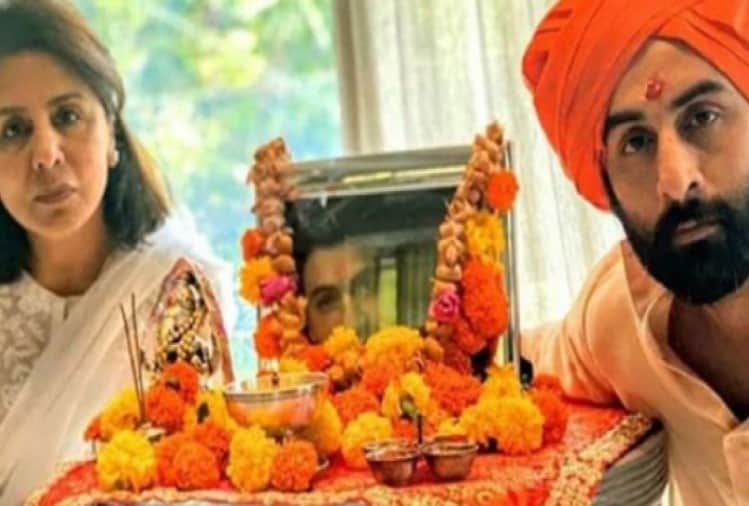 rishi kapoor prayer meet neetu kapoor and ranbir kapoor pay tribute