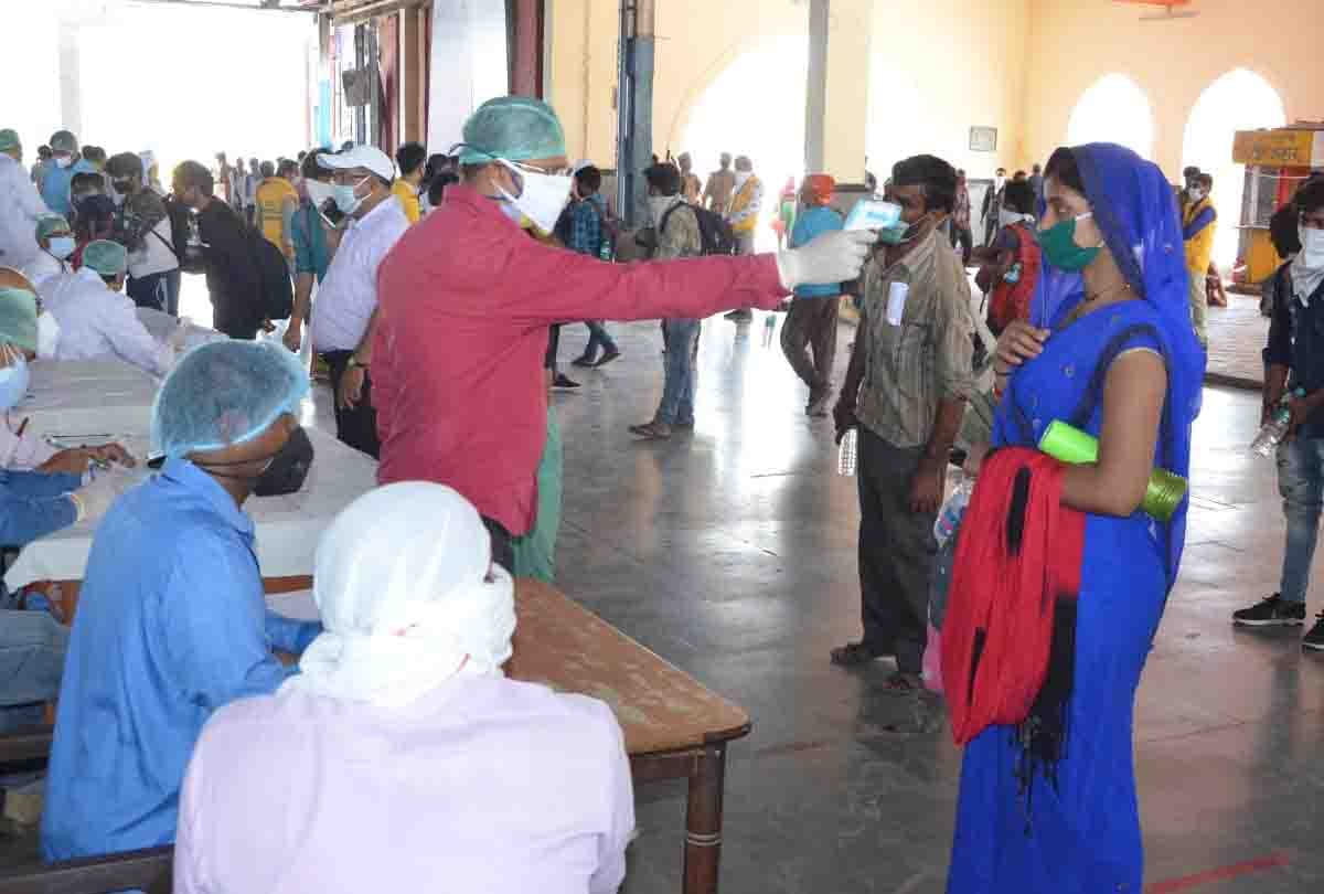 lockdown: Train filled with workers reached Kanpur from Gujarat