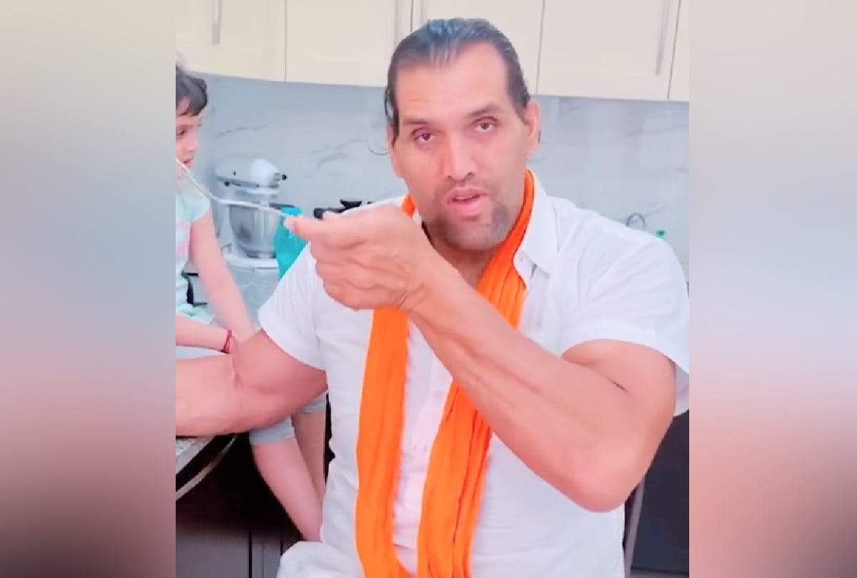 the great khali make pakoda at home during lockdown