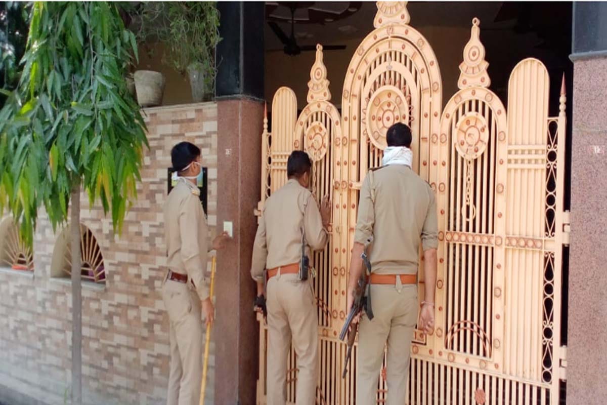 woman suicide after her second husband cheated on her in Meerut, left a suicide note