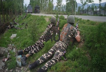 J&K Encounter: राजौरी के बरियामा इलाके में मुठभेड़, सुरक्षा बलों ने एक आतंकी को मार गिराया Encounter in Bariyama area of Rajouri