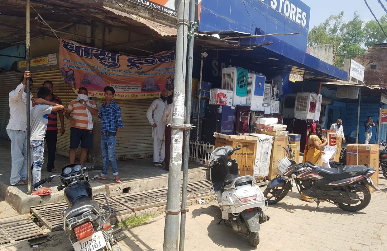 Market opens in Fatehgarh, Police closed
