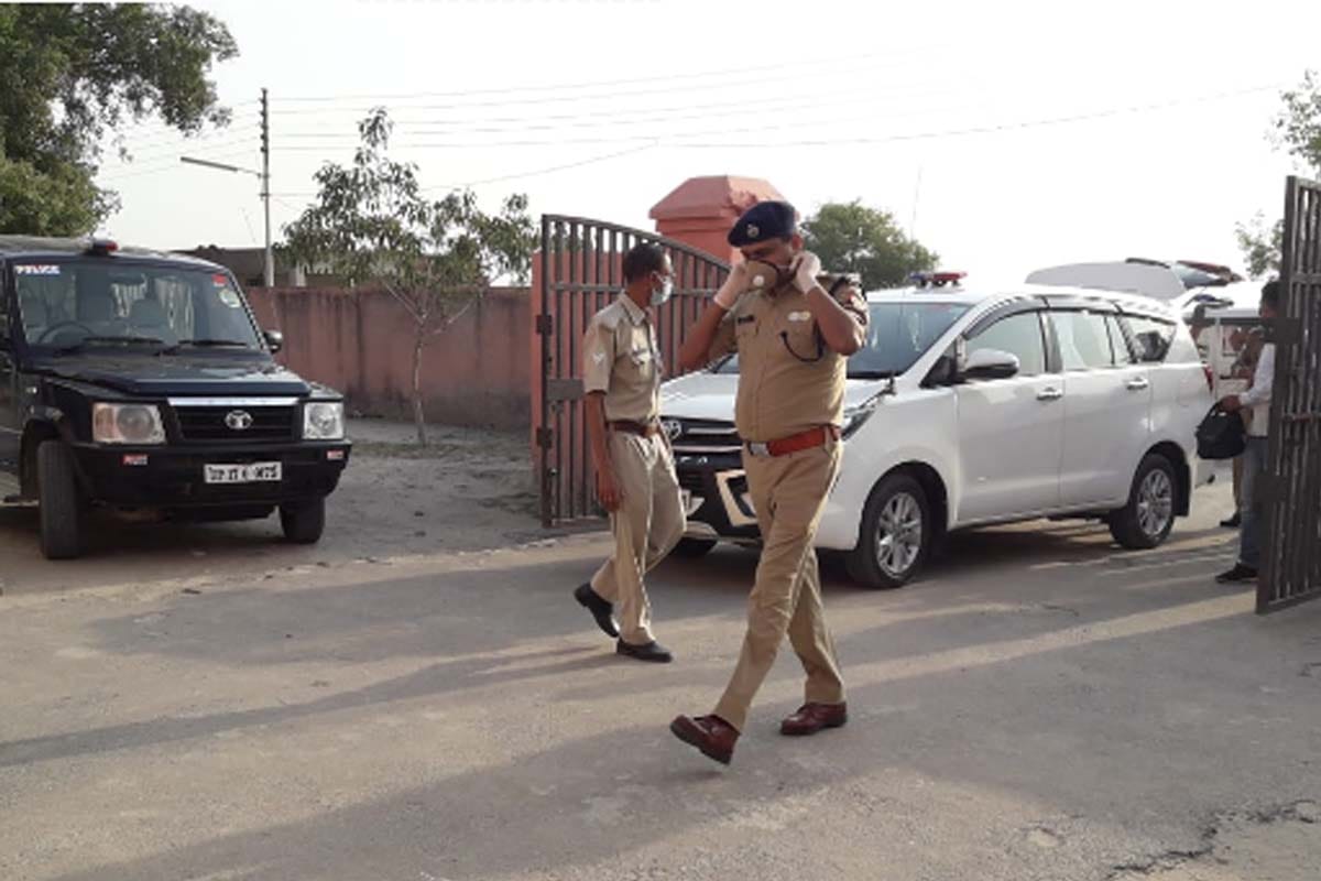 Sisters will not be able to tilak brothers in jail